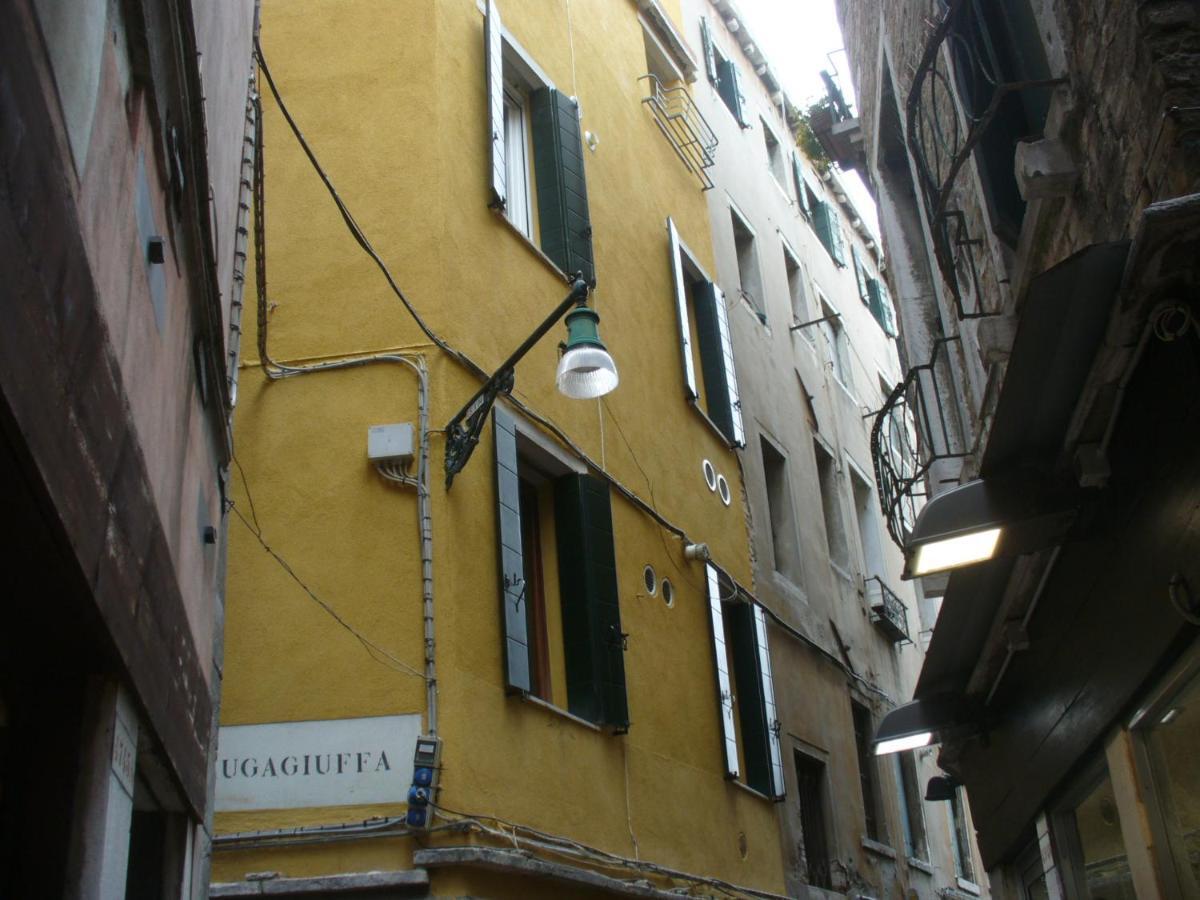 Raggio Di Sole Dietro Piazza San Marco Venedig Exterior foto